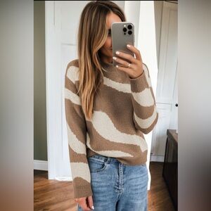 Savannah - Khaki abstract Sweater